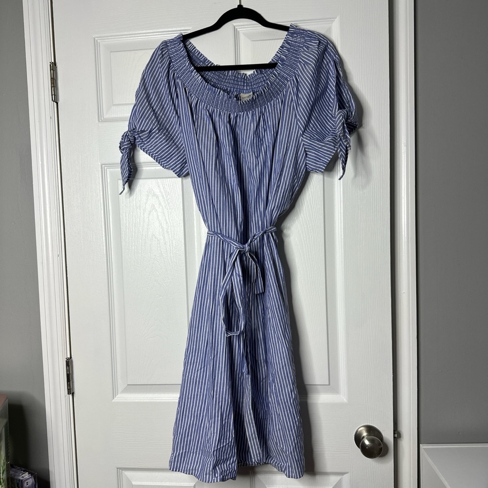 Elegant Blue Striped Midi Dress